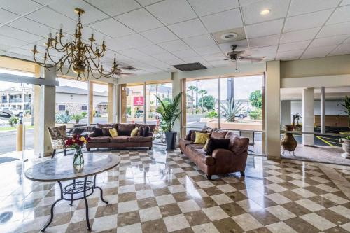 로비, 클라리온 인 니어 매캘런 에어포트 (Clarion Inn near McAllen Airport) in 매캘런 (TX)