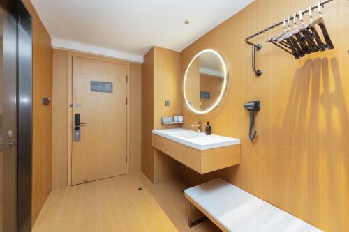 JI Hotel Chengdu High-tech Tianfu Third Street - image 4