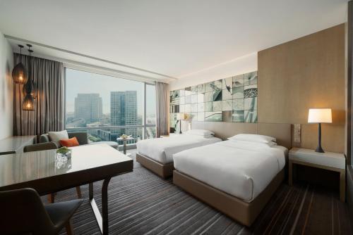 room detail thumbnail 1