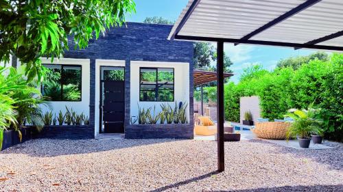 Villa Paz CASA QUINTA CON PISCINA PRIVADA in Ricaurte