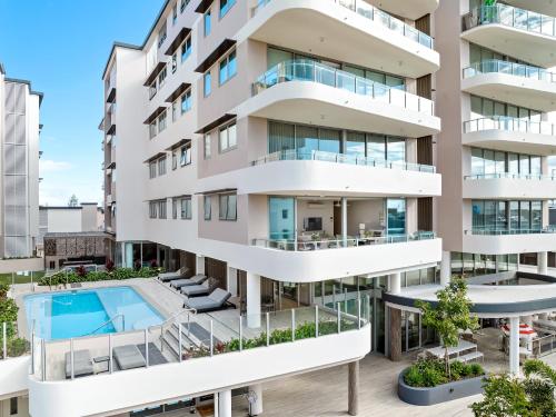 Lowanna Beach Resort Kawana in Sunshine Coast