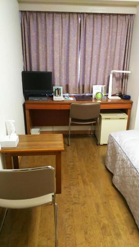 room detail thumbnail 2
