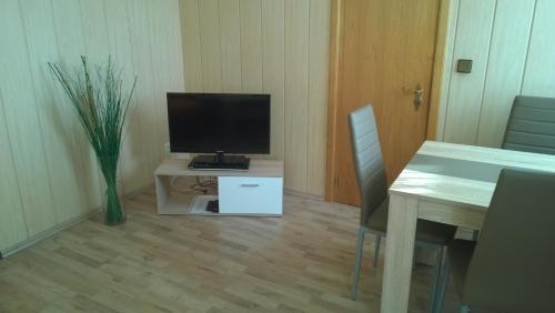 Three-Bedroom Apartment image 8