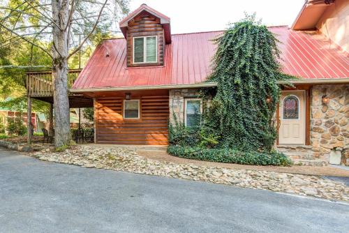 Quality Inn Creekside - Downtown Gatlinburg - image 27
