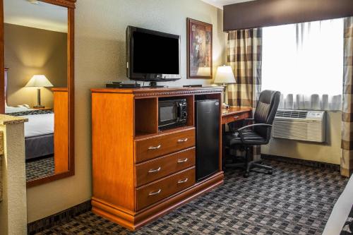 Clarion Inn Renton-Seattle - image 38