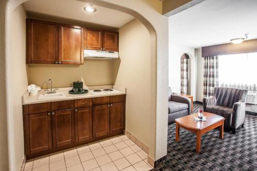 Clarion Inn Renton-Seattle - image 21
