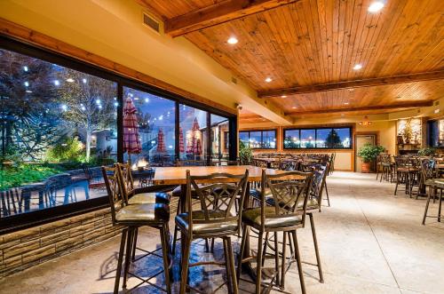 Clarion Inn Garden City - image 44