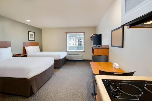 WoodSpring Suites Columbus Easton in Strawberry Farms