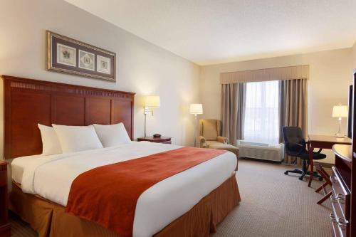 Country Inn & Suites by Radisson, Harrisonburg, VA in Harrisonburg, USA