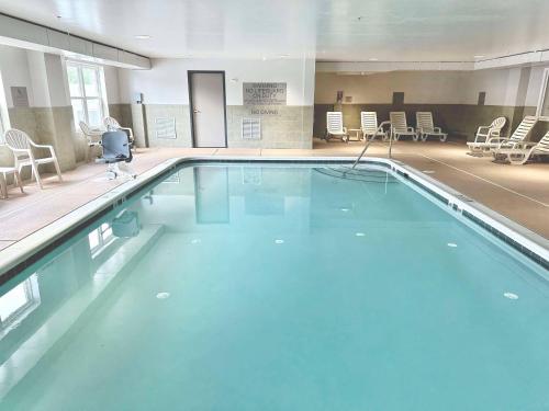 Country Inn & Suites by Radisson, Harrisonburg, VA in Harrisonburg, USA