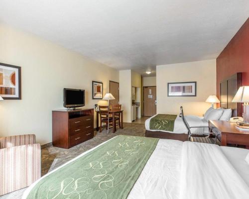 Comfort Suites Palm Desert I-10 - image 39