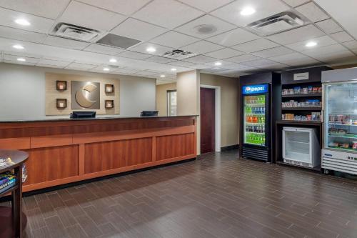 Comfort Suites Woodstock - image 41