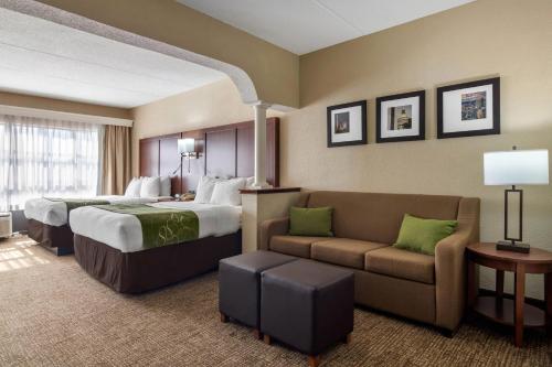 Comfort Suites Woodstock - image 30