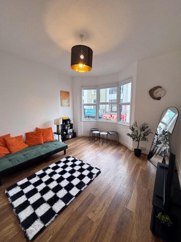 Literally Central Brighton Sleeps 8