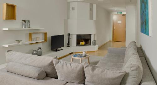 Scale Suites