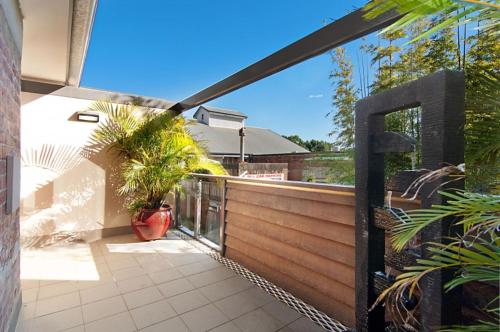 Three-Bedroom Apartment with Pool View - Butter Factory #1 image 10