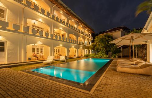 Shangrela Beach Resort by ARK in Хиккадува