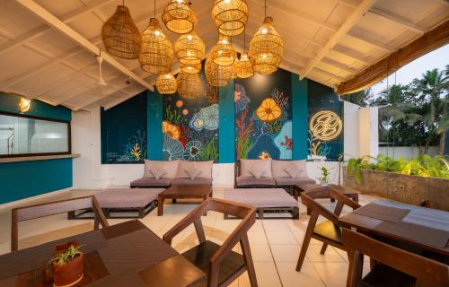 Shangrela Beach Resort by ARK in Хиккадува