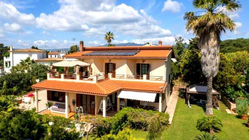 Villa Ro seaview 10mt from the beach - S'abuleu