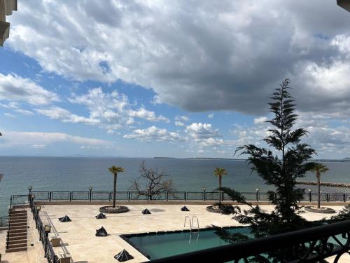 สภาพแวดล้อมโดยรอบ, Onyx Deluxe Apart First Line Beach Sveti Vlas in สเวติ วลาส