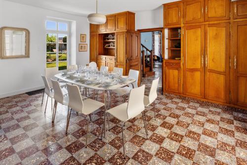 Iekārtas, Maison Caron Jardin, spacieuse et familiale in Les Landes-Genusson