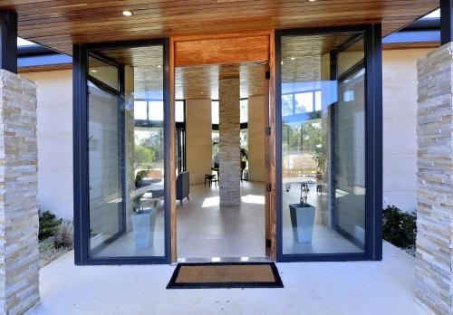 Peaceful Country Escape with Pool Spa Fireplace in Herron