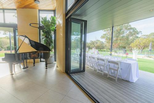 Peaceful Country Escape with Pool Spa Fireplace in Herron