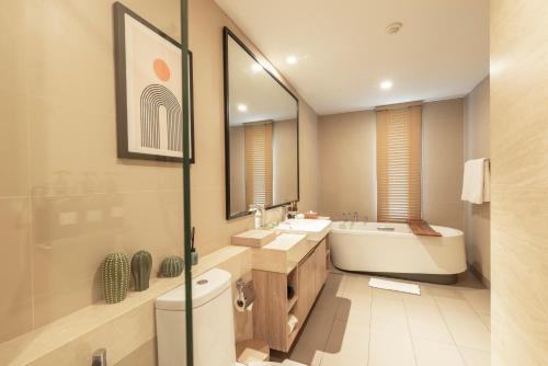 room detail thumbnail 2