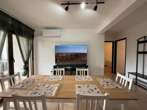 Apartamento con chimenea, terraza y acceso al pantano in Pelayos de la Presa