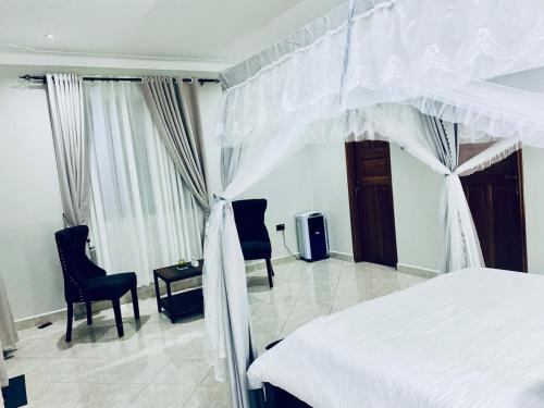 Enjoy luxury in the wild ! in Paraa