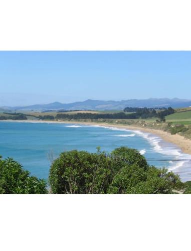 Beach Escape with Stunning Ocean Views & Sunsets in Kakanui
