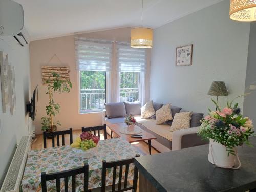 . Apartament nad Jeziorem Sławskim