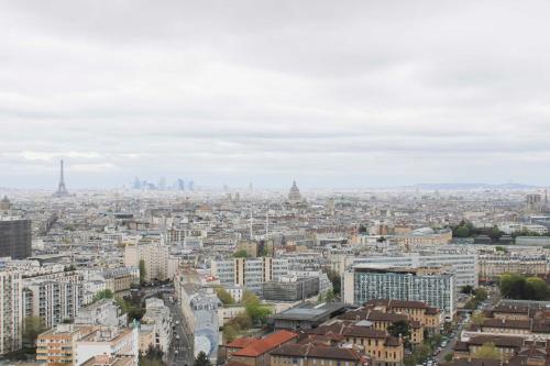 Apartment on the 31st floor with balcony in PARIS - image 14
