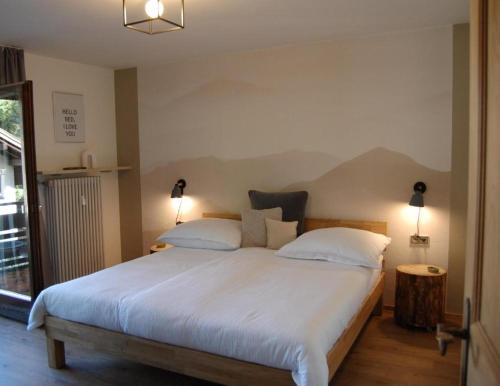 Ferienwohnung mit Balkon I Bergblick I Parkplatz Apartment ONE