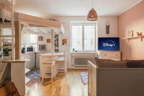 Authentic & Personal Flat in Trendy Töölö