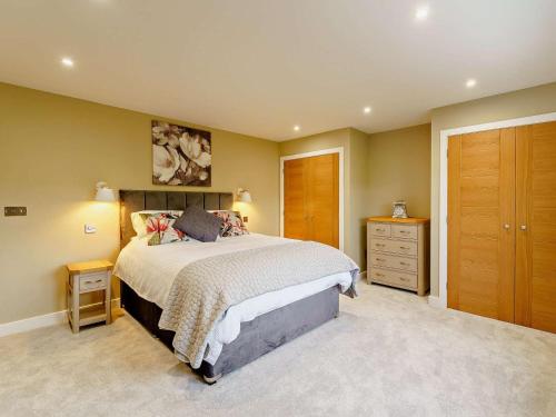 4 Bed in Penrith oc-89957