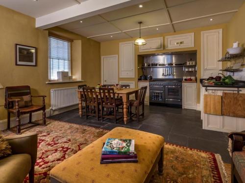 2 Bed in Grange Over Sands oc-lcc01, Grange Over Sands (foto 6)