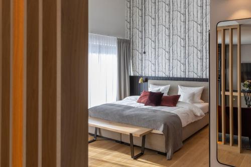 1 queen bed