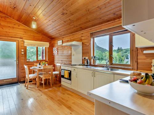 Iekārtas, 2 Bed in Strome Ferry oc-94921 in Achmore