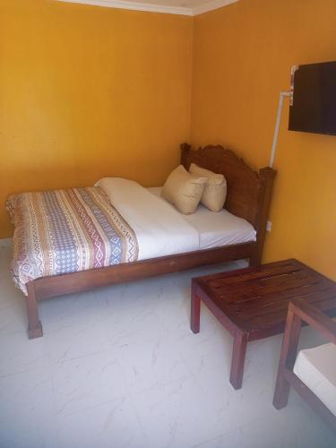Usigu Guest House in Bondo