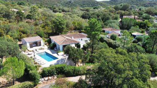 U Nidu Corsu - Villa plus Studio indépendant et Piscine – khách sạn tại Lecci