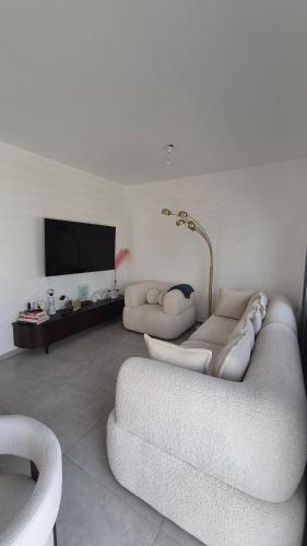 Luxury Modern Penthouse Apartment, Sunny Terrace &City Views — other in Wolfson Street 50, Tel Aviv Israel, 6601242