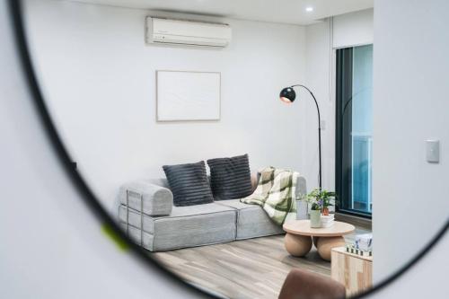 A Quiet Urban Retreat in City - image 9