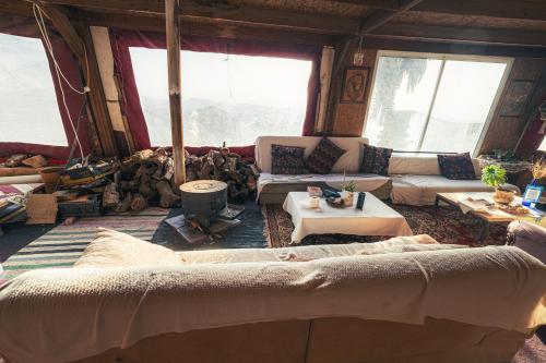 Zman Midbar Eco Spirit Lodge for Peace in Mountainside