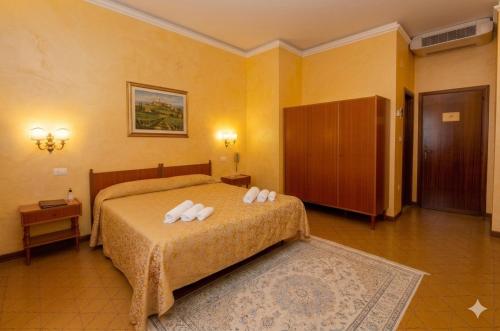 Hotel Holiday in Magliano deʼ Marsi
