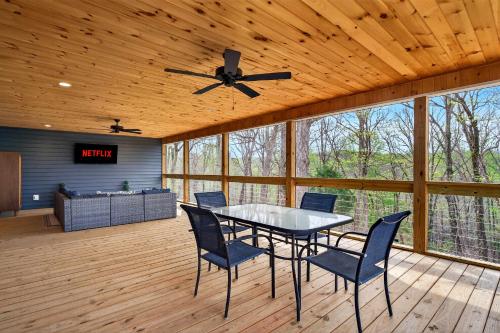 Family-friendly Clarkson retreat w spacious yard in Clarkson (KY)