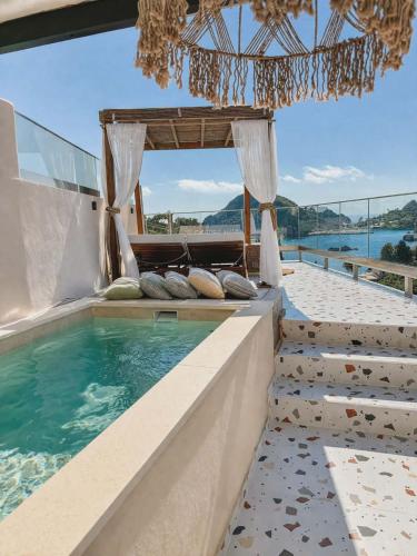 Tango Studios, Paleokastritsa
