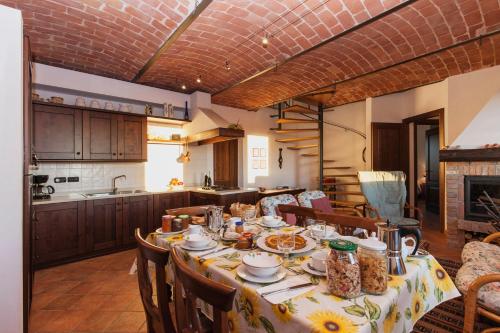 Cascina Bricchetto Langhe in Trezzo Tinella