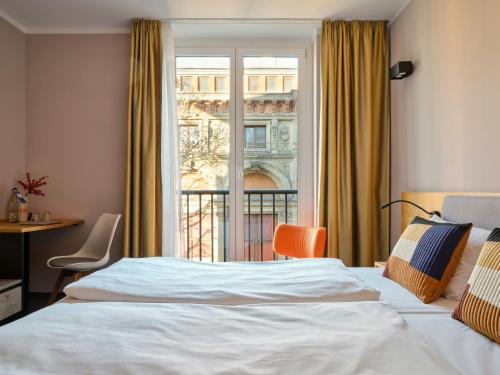 Twin room, business