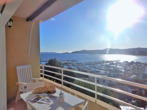 LV200-028 APPT 2 pièces 4 couchages LE LAVANDOU